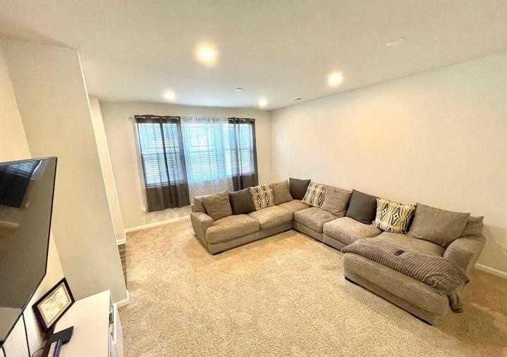 25 Quigley Ct - Photo 3 of 20