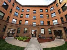 featured image of 905 W Franklin Ave