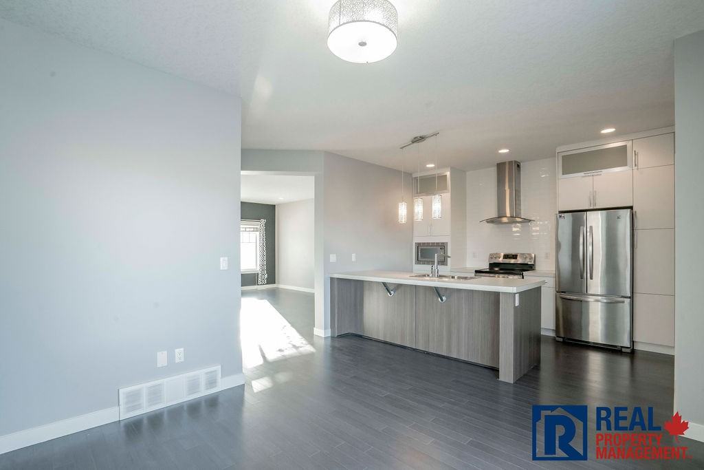 9300 72 Avenuekey 46 #1 - Photo 4 of 25