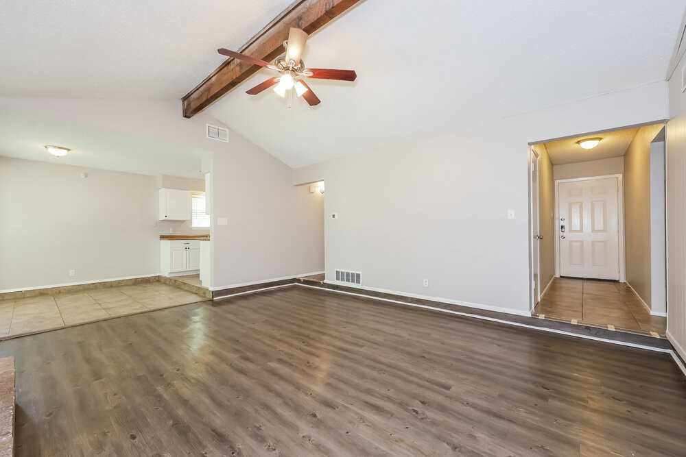 7517 Marlinda Cir - Photo 4 of 16