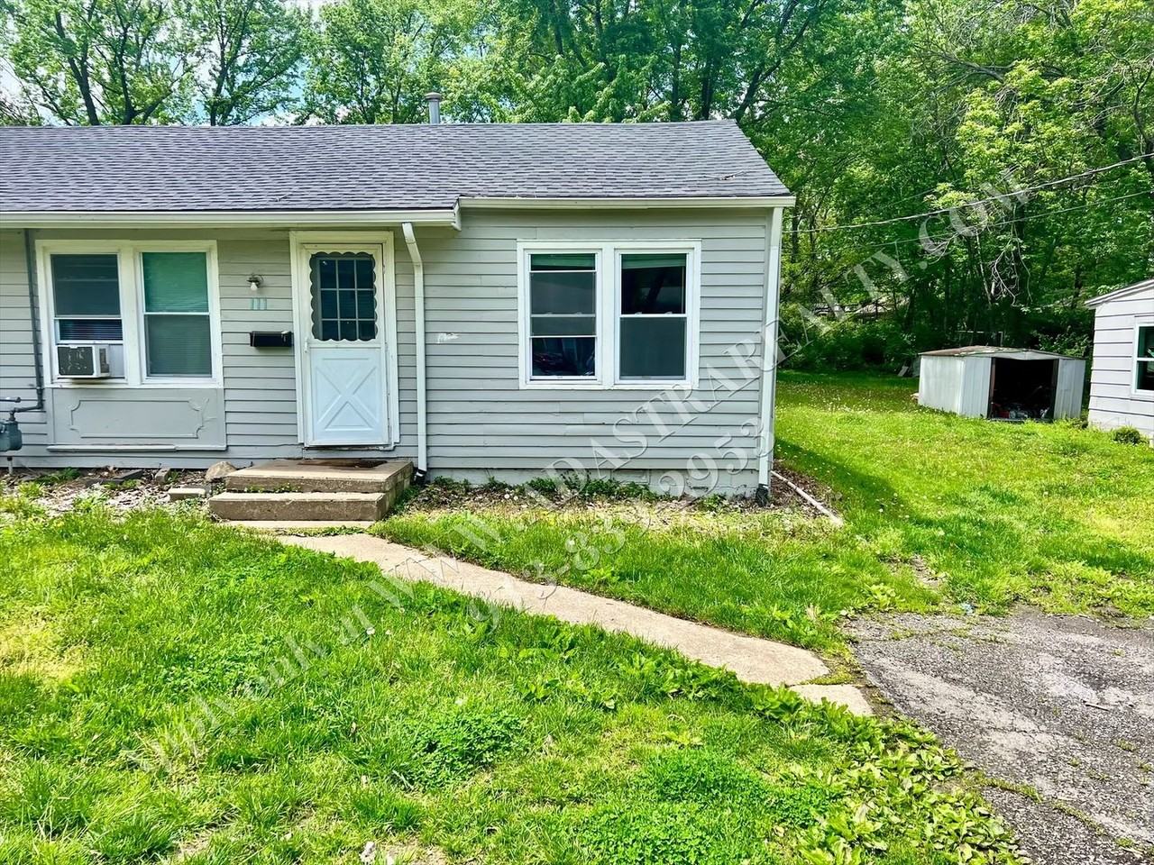 111 S Annie St - Photo 2 of 18