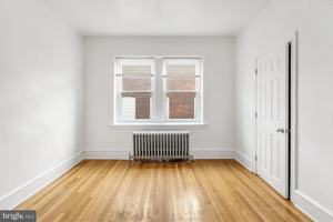 featured image of 4844 Walnut St