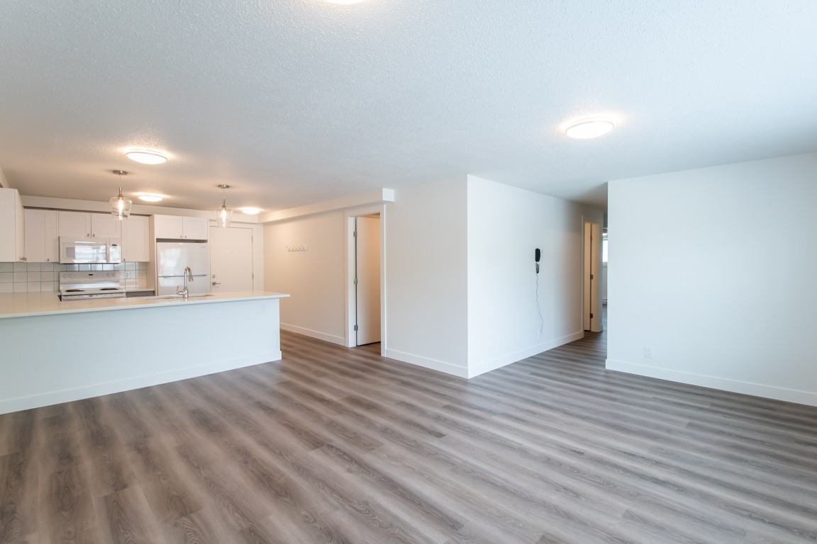 3904 32 St303 #303 - Photo 2 of 20