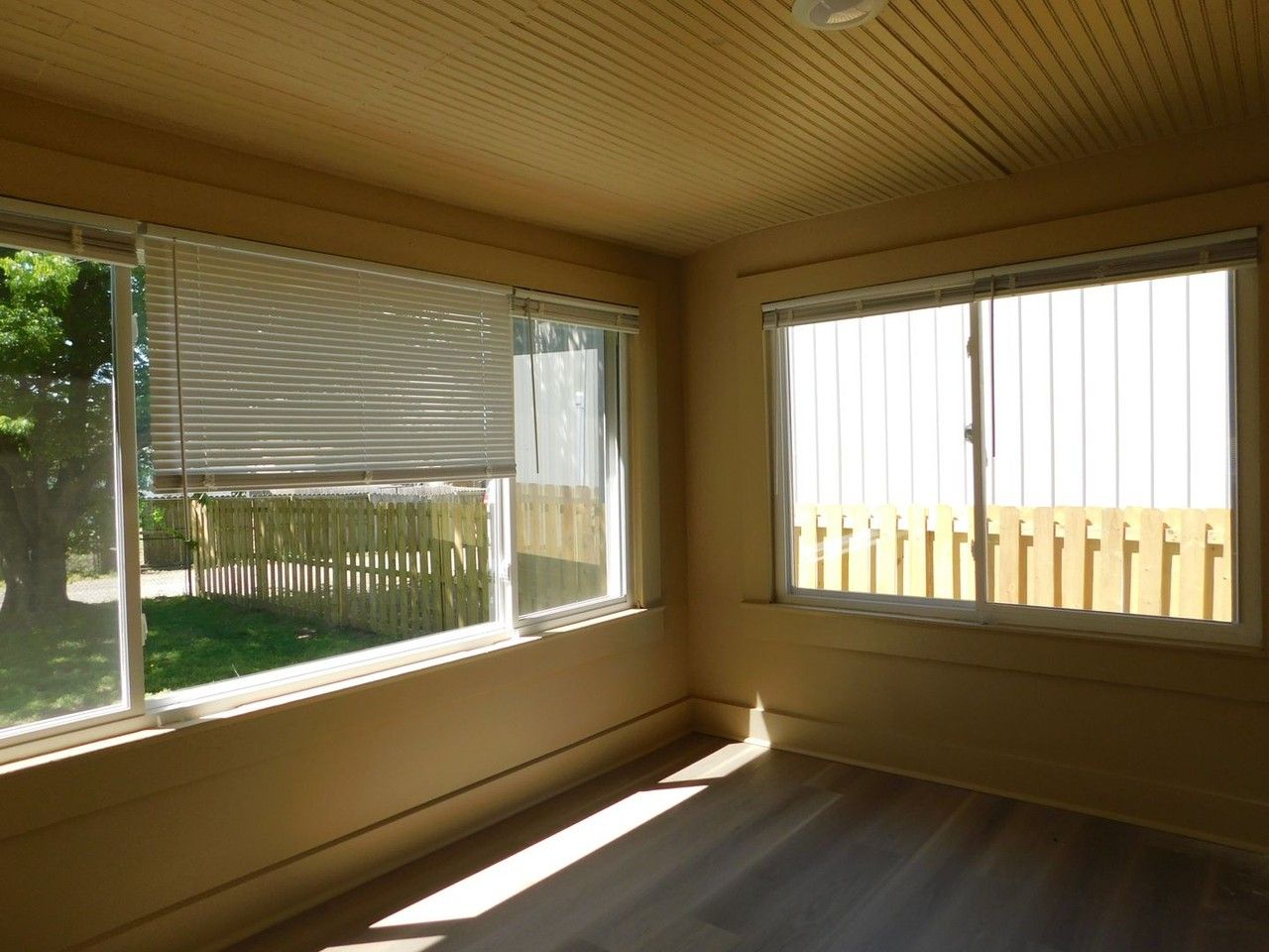 1525 N Greenwood Ave - Photo 6 of 9