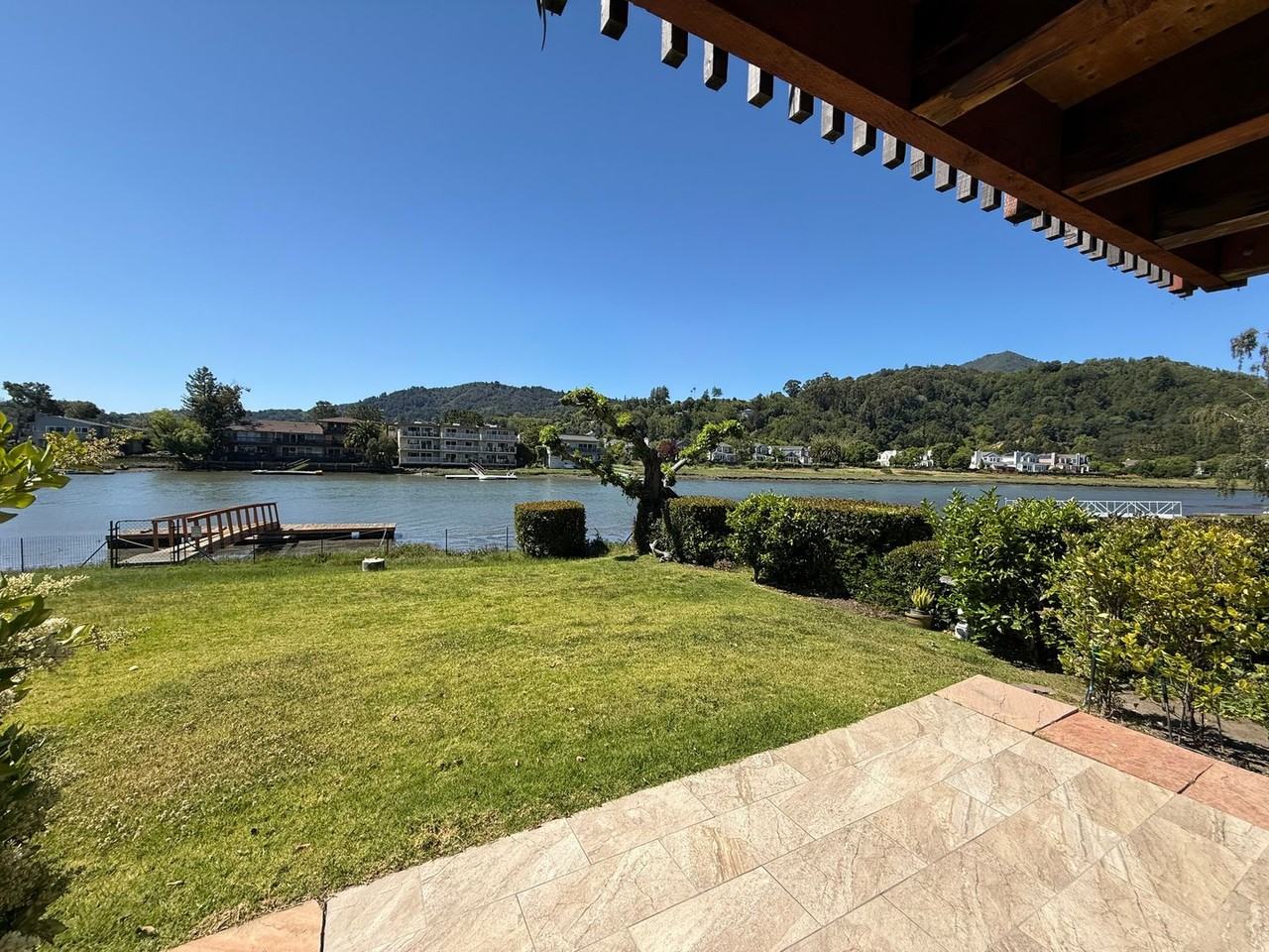 1055 S Eliseo Dr - Photo 2 of 17