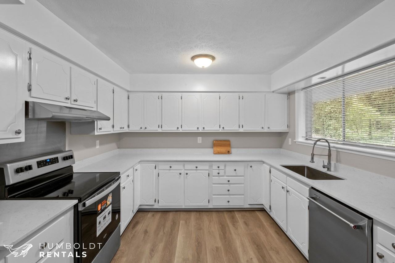 Chamberlain Pines - Photo 5 of 15