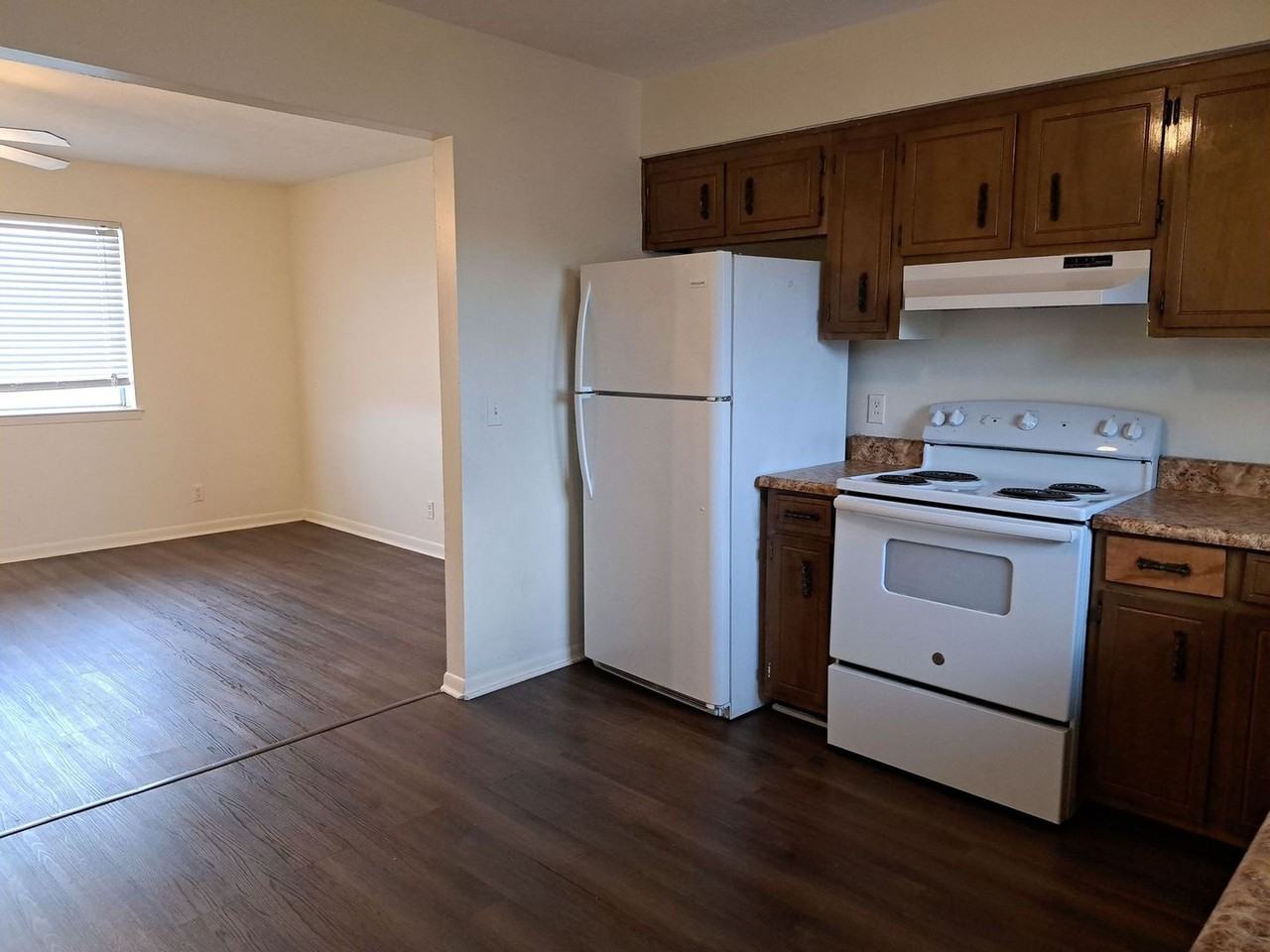 3704 E 11th St #C - Photo 2 of 18