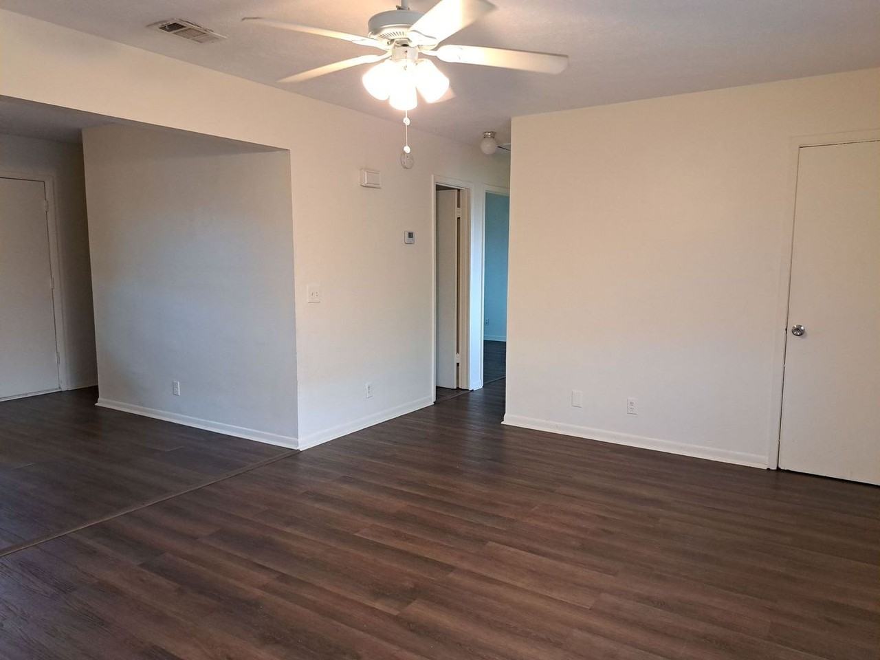 3704 E 11th St #C - Photo 5 of 18