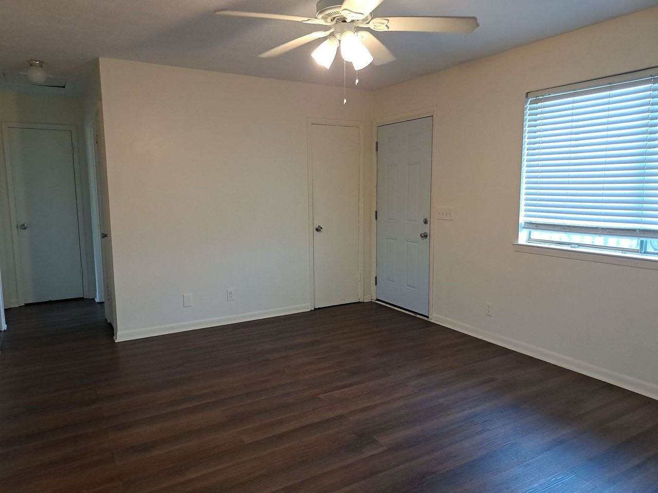 3704 E 11th St #C - Photo 7 of 18