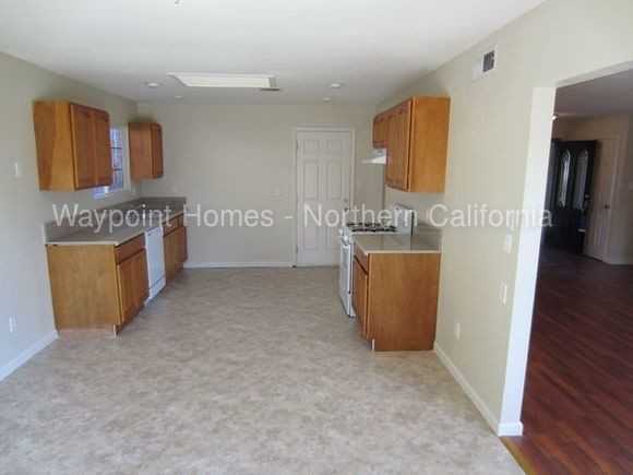 4112 Galbrath Dr - Photo 3 of 11