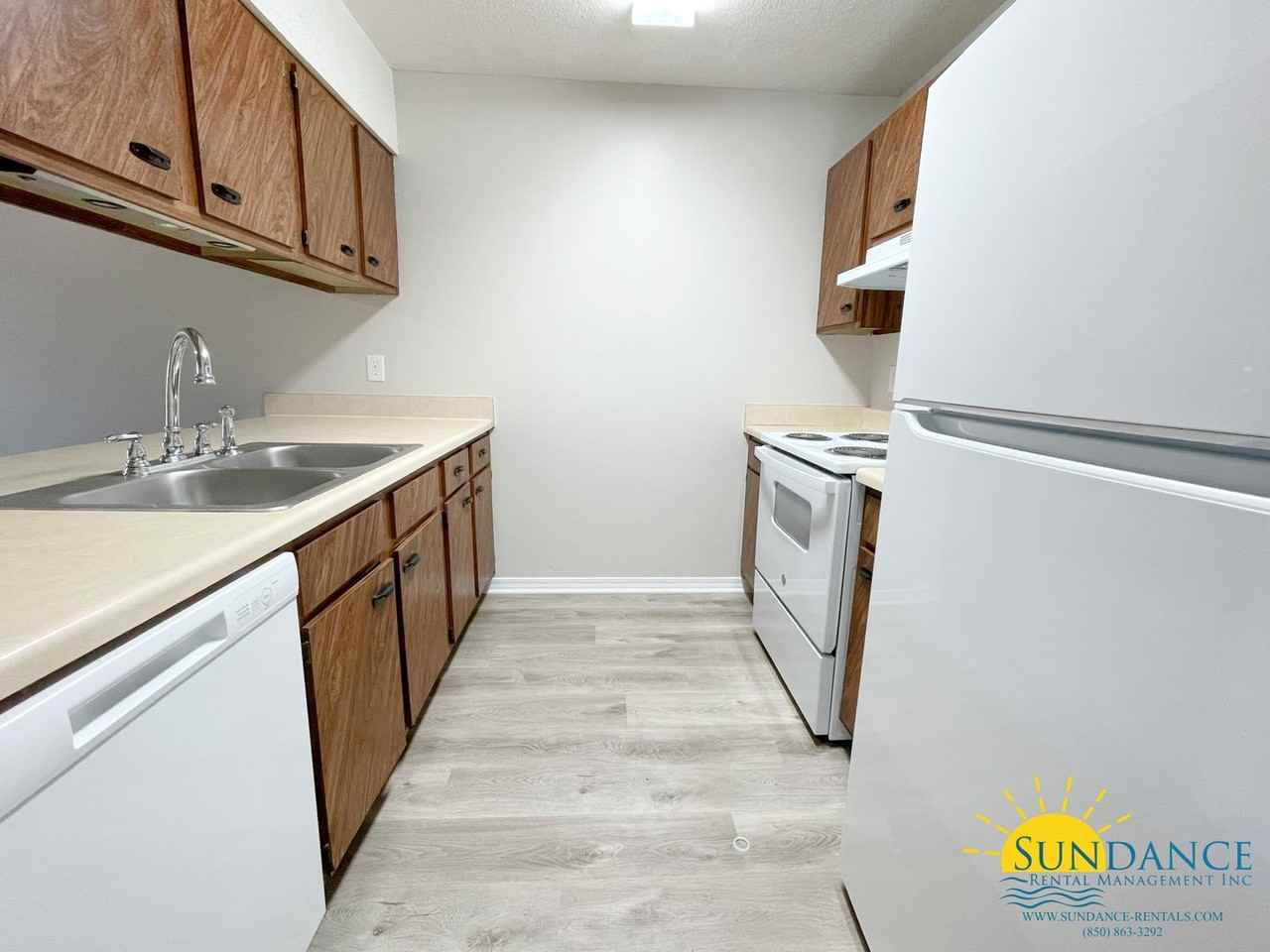 518 Landview St Apt B - Photo 4 of 9