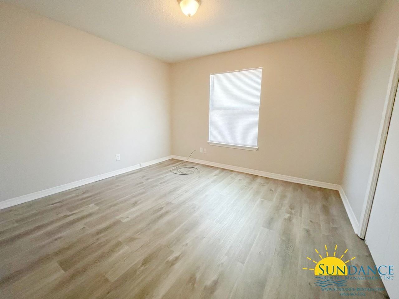 518 Landview St Apt B - Photo 7 of 9