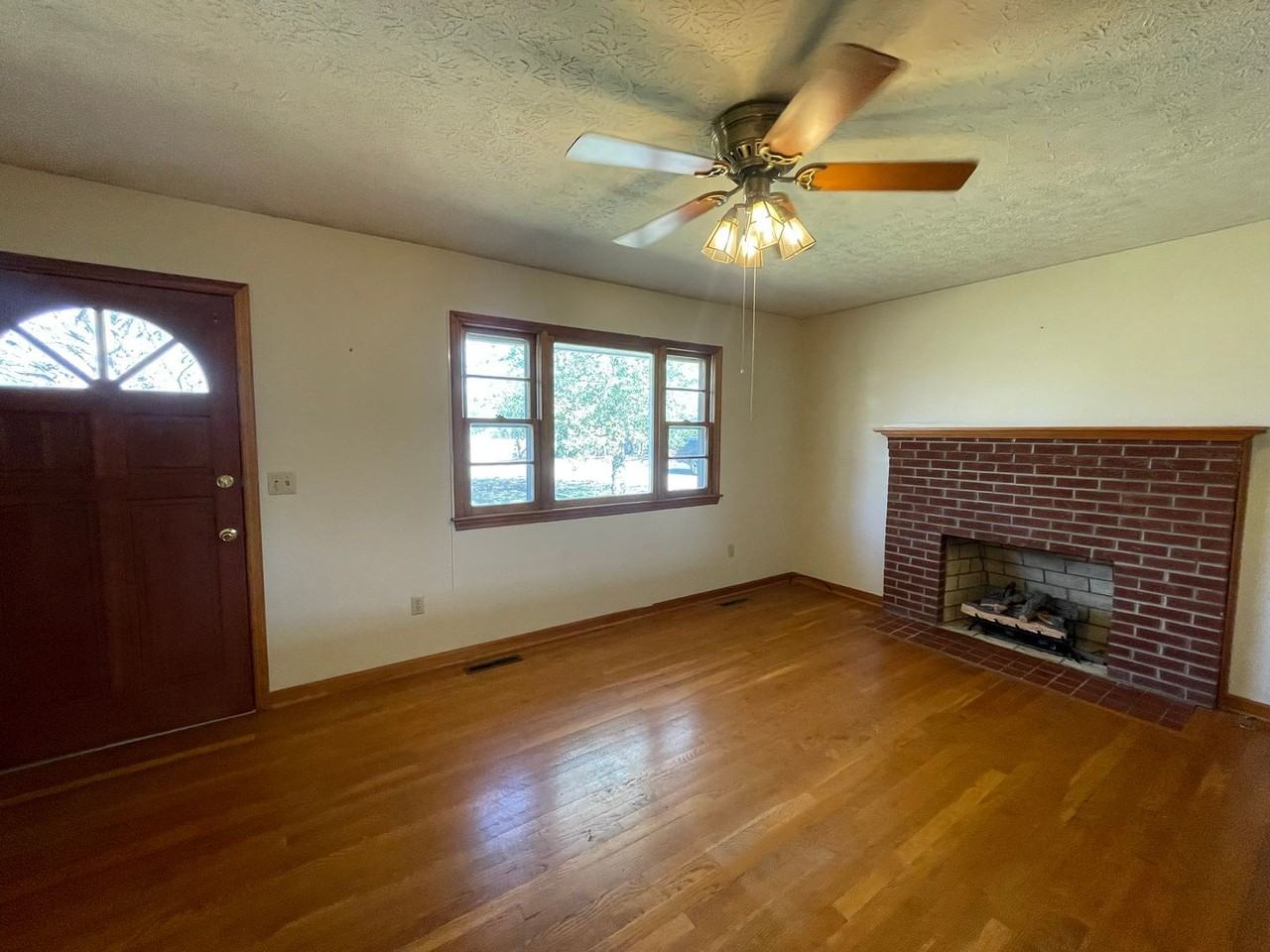 8120 Falling Creek Rd - Photo 2 of 13