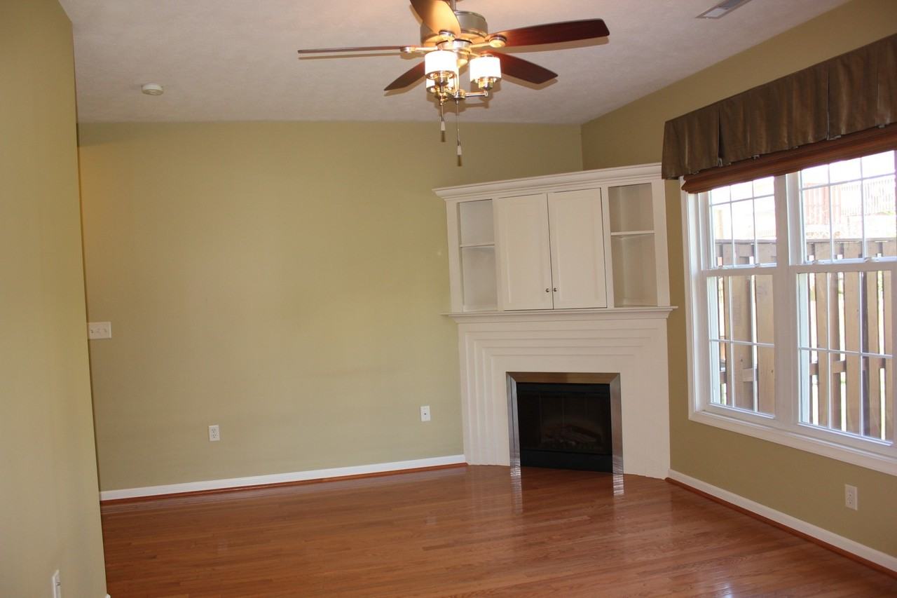 2948 Crystal Spring Ln - Photo 4 of 25