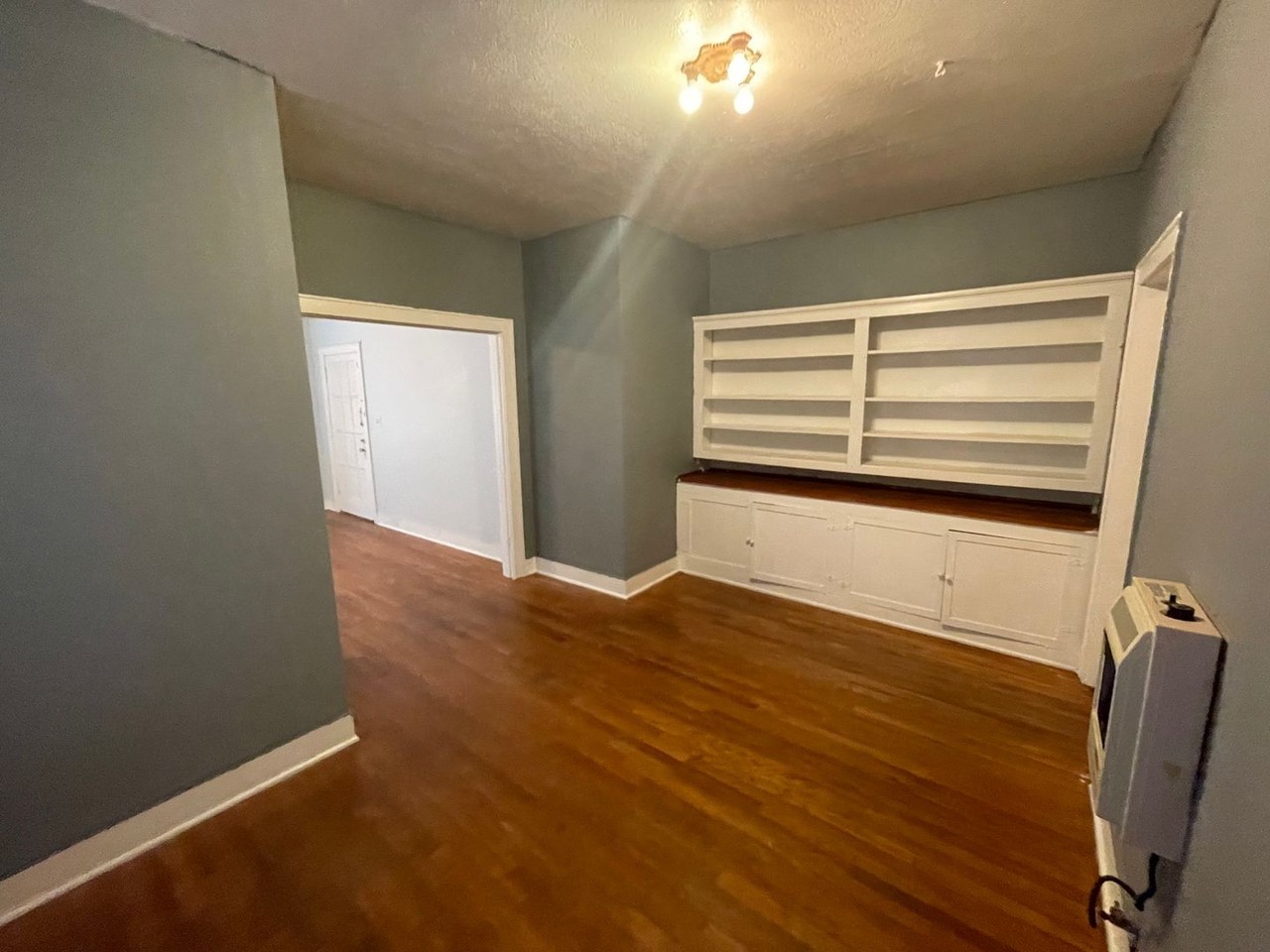 547 1/2 Wilkinson St - Photo 3 of 8