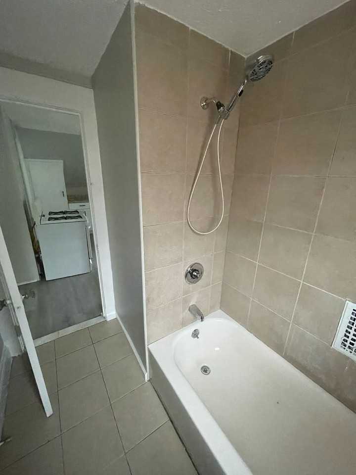 12 Harding Pl - Photo 2 of 9