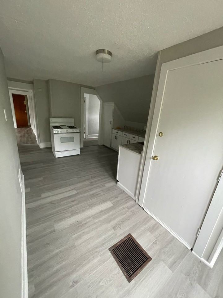 12 Harding Pl - Photo 3 of 9