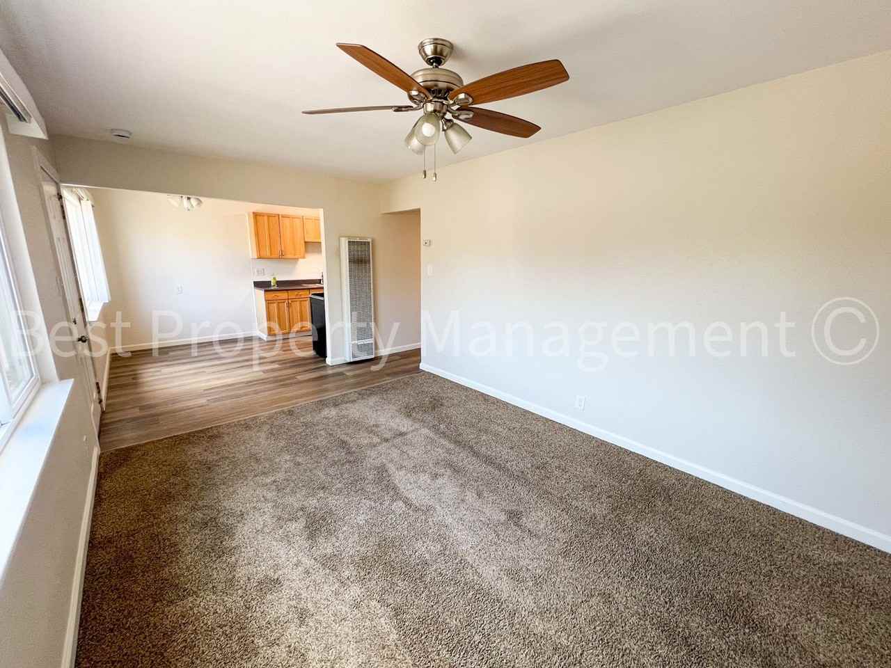 4906 Jensen Rd - Photo 4 of 22