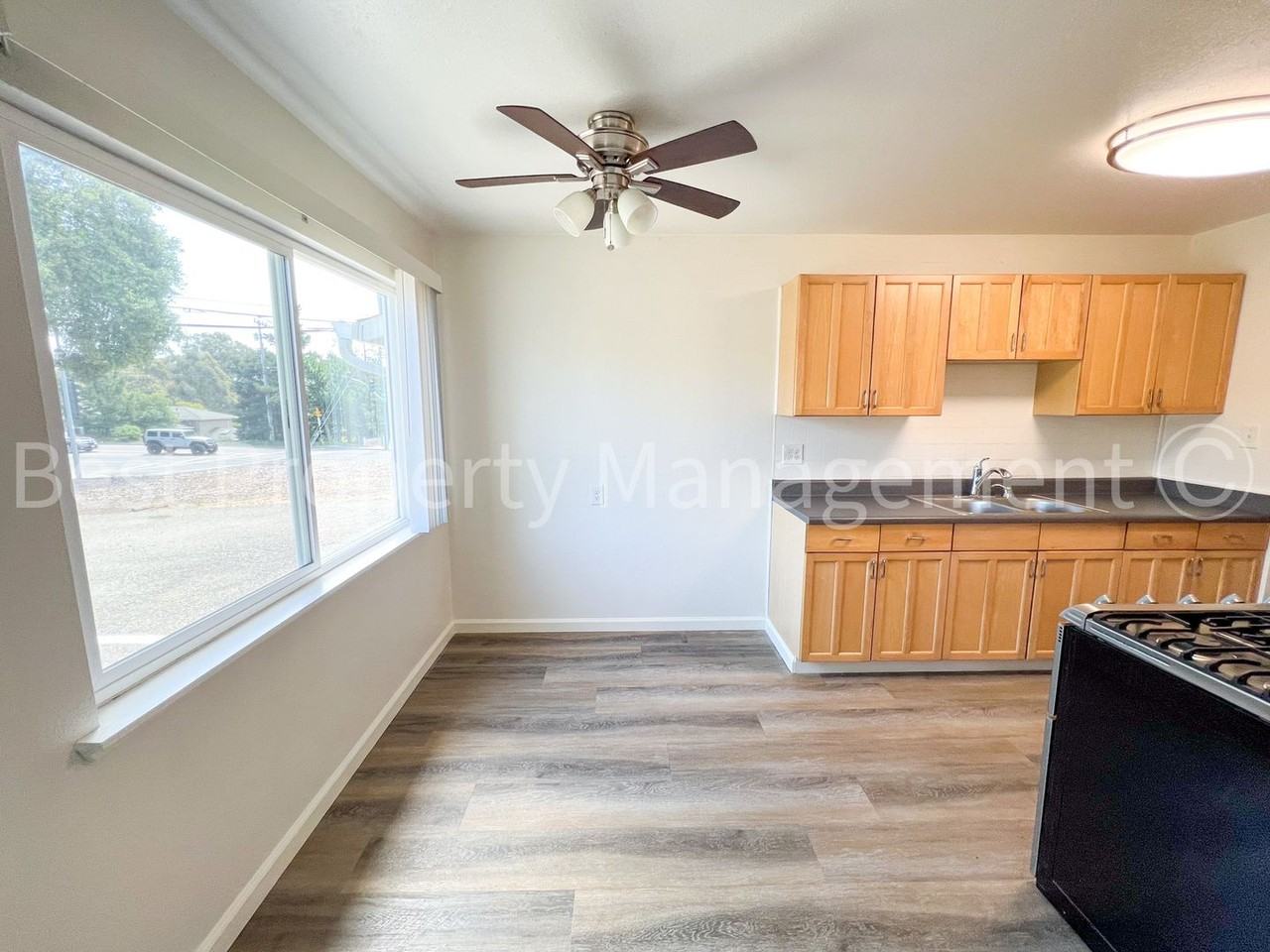 4906 Jensen Rd - Photo 6 of 22