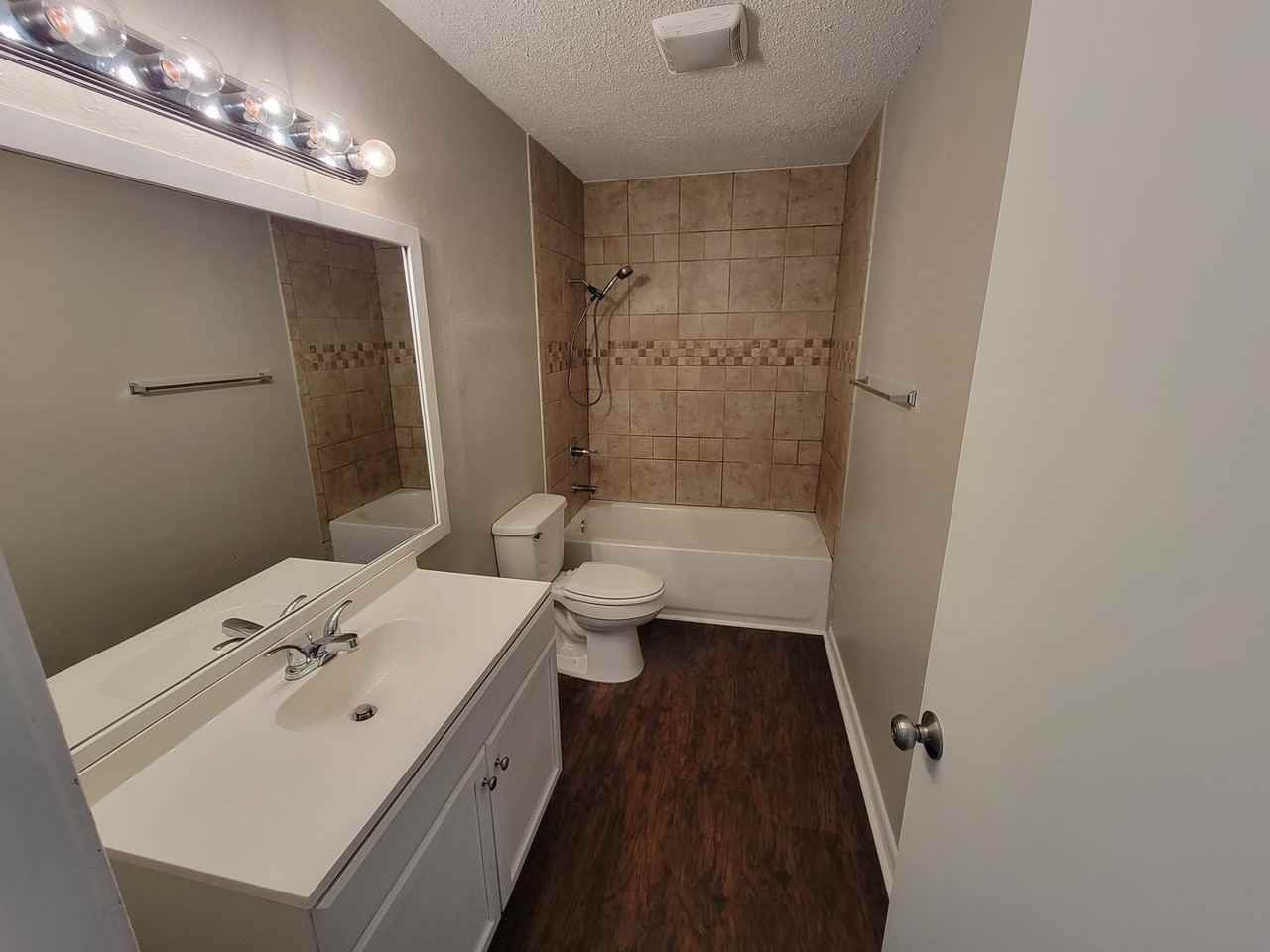 1900 Kelly Dr - Photo 2 of 9