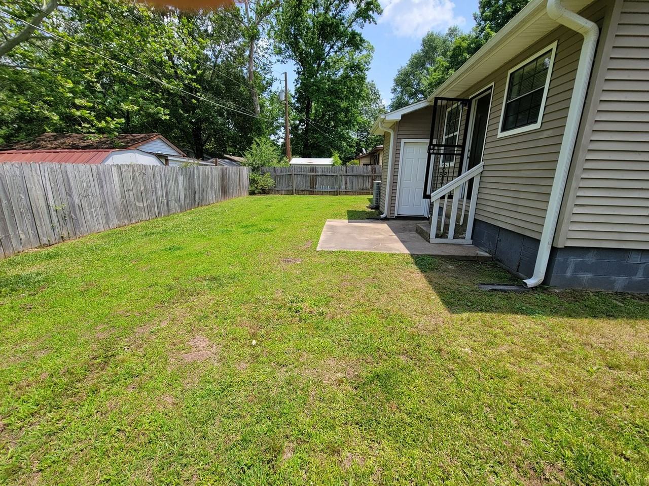 1900 Kelly Dr - Photo 4 of 9