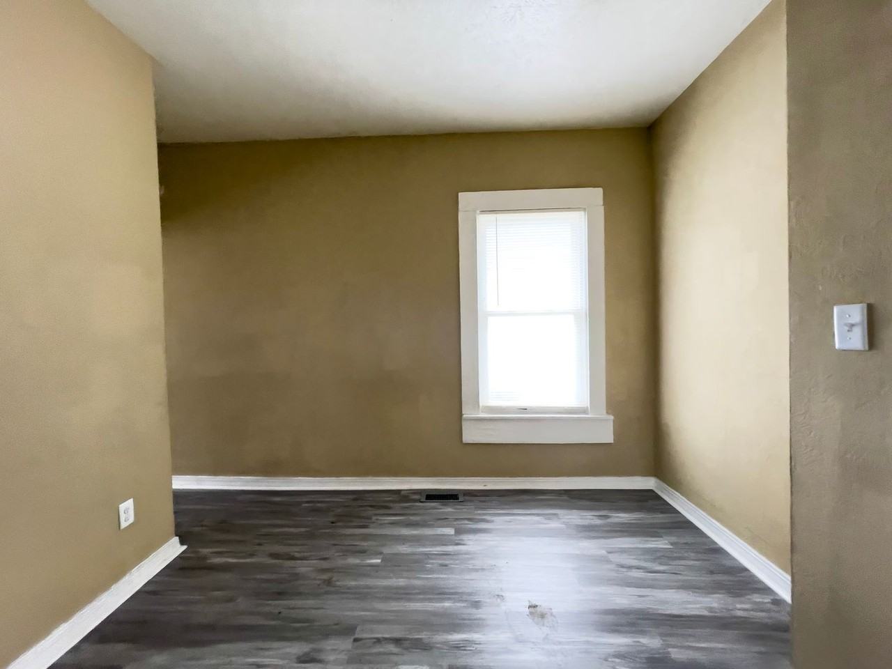 722 S Hackley St - Photo 5 of 18