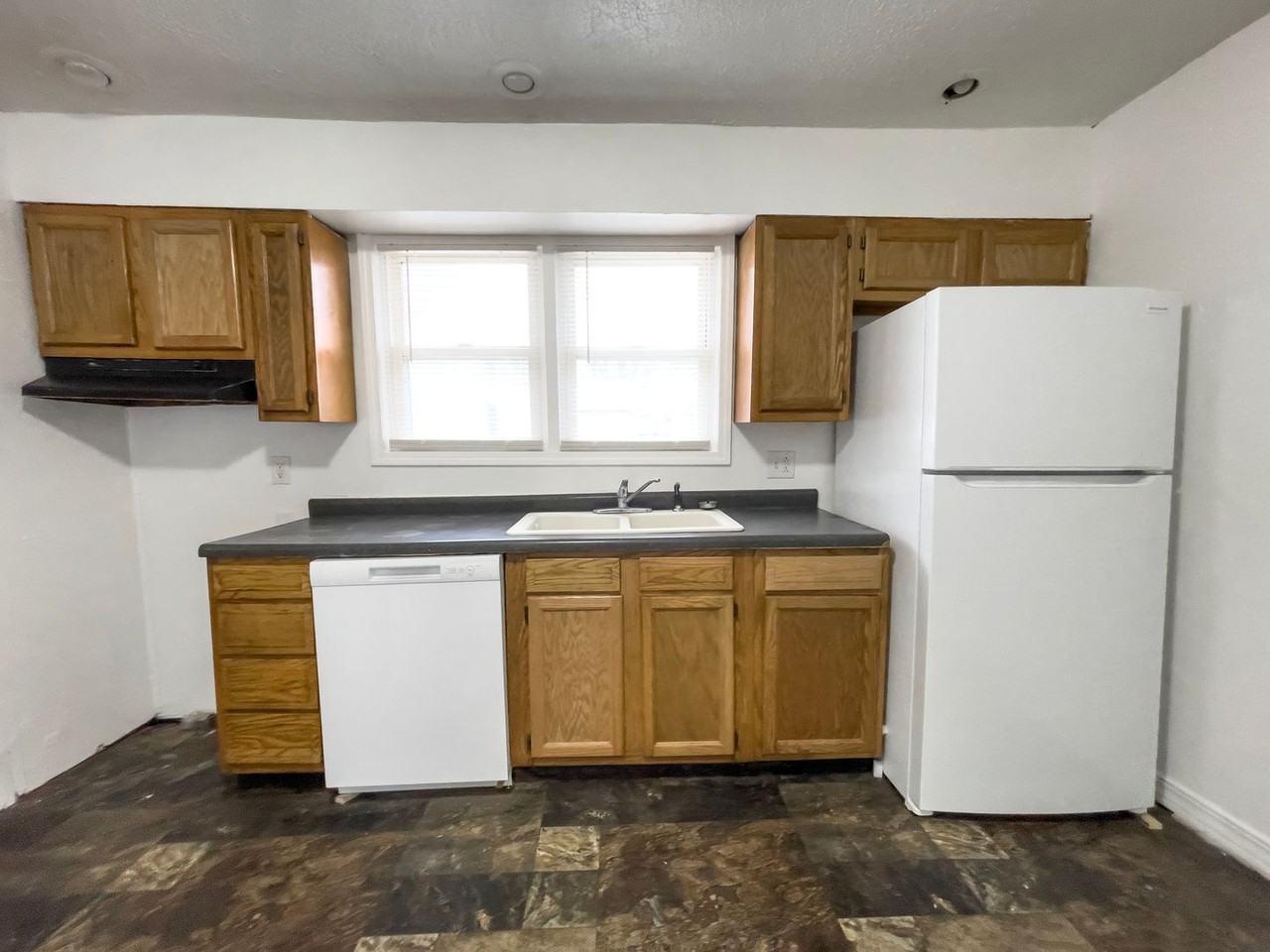 722 S Hackley St - Photo 3 of 18