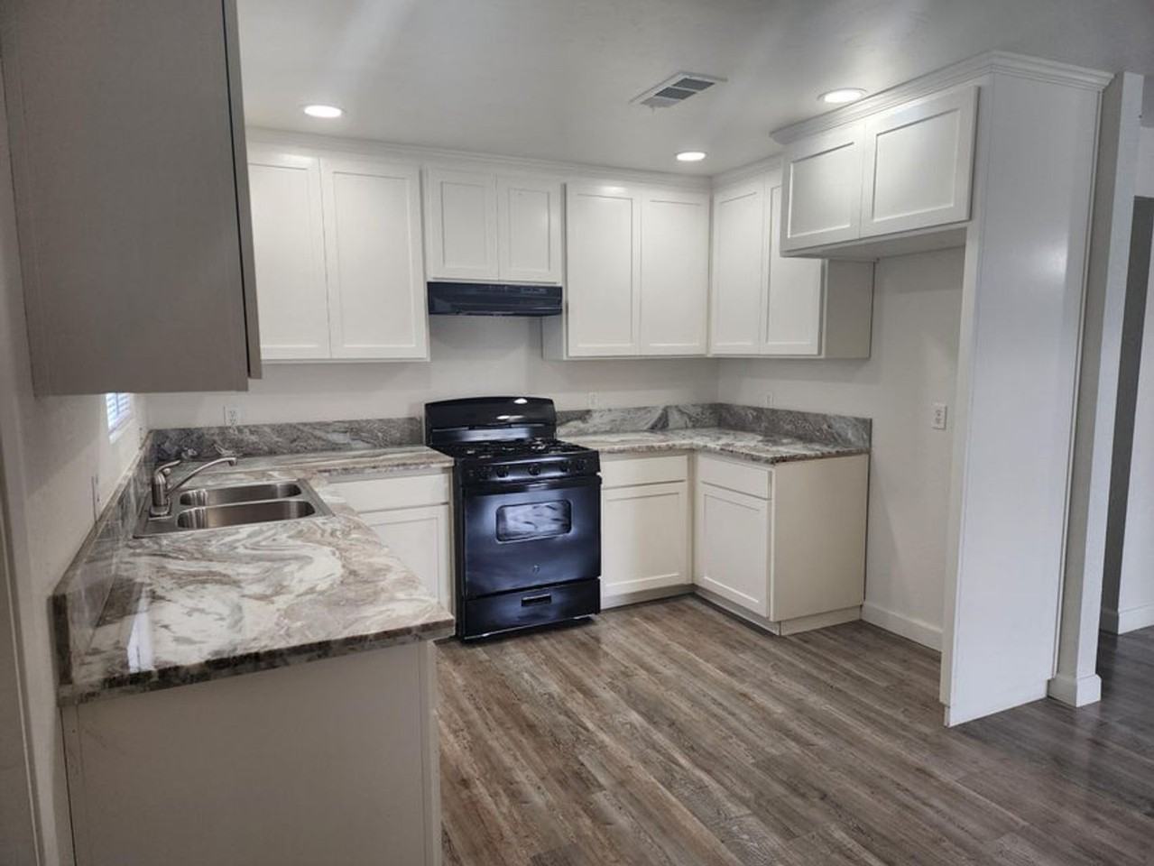 1722 W Merritt Ave - Photo 6 of 11