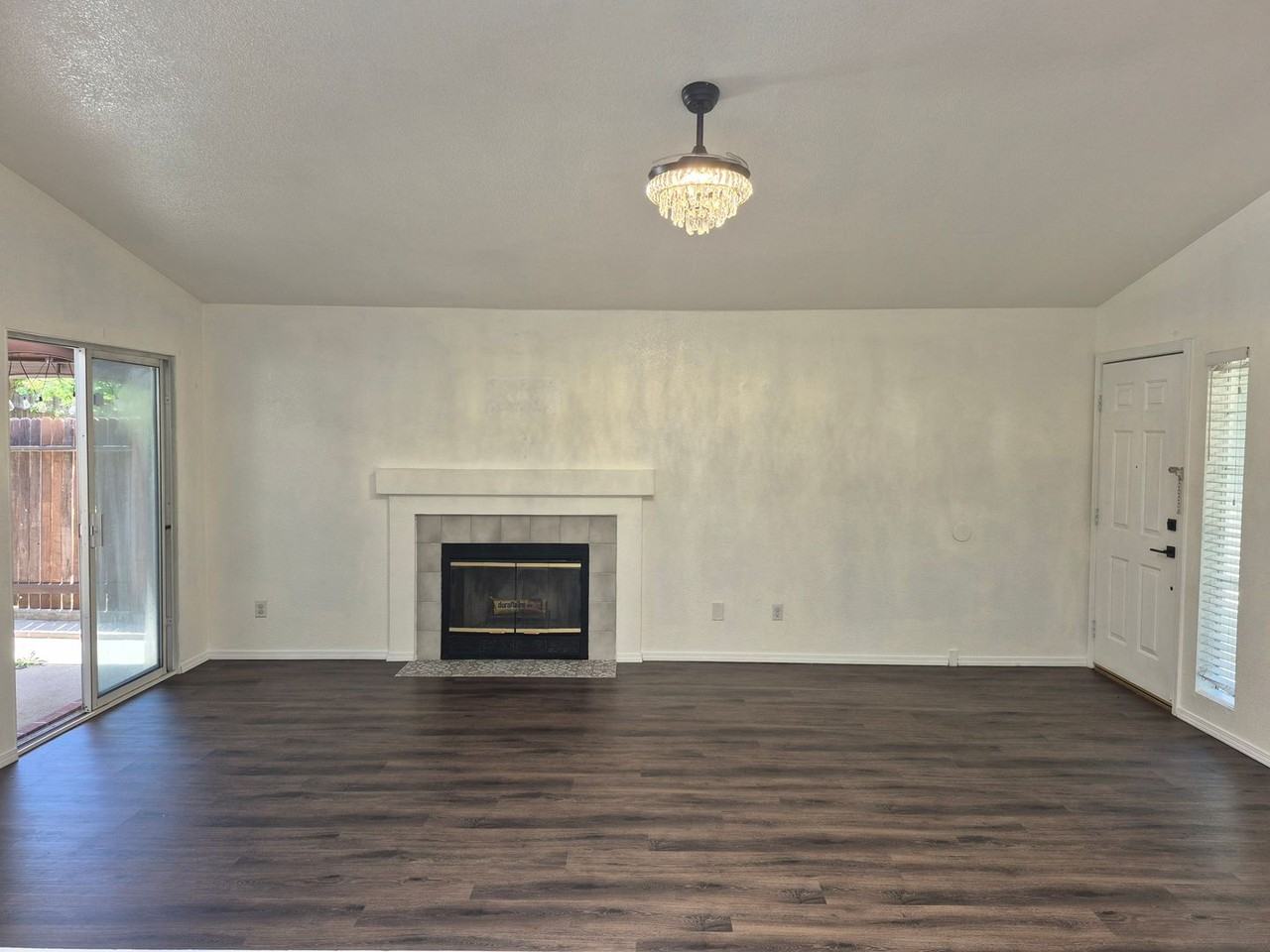 8544 Travary Way - Photo 4 of 15