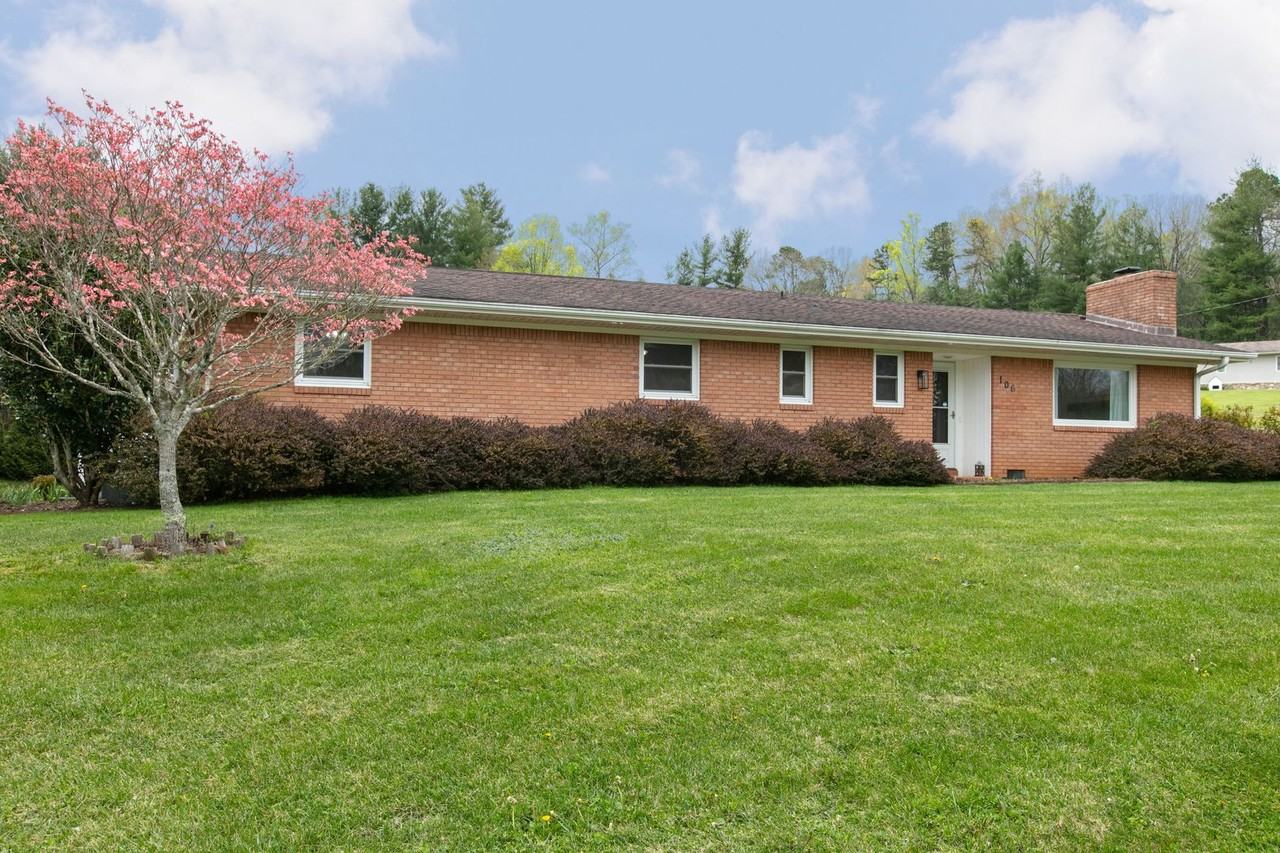 106 Caubleville Dr - Photo 2 of 36