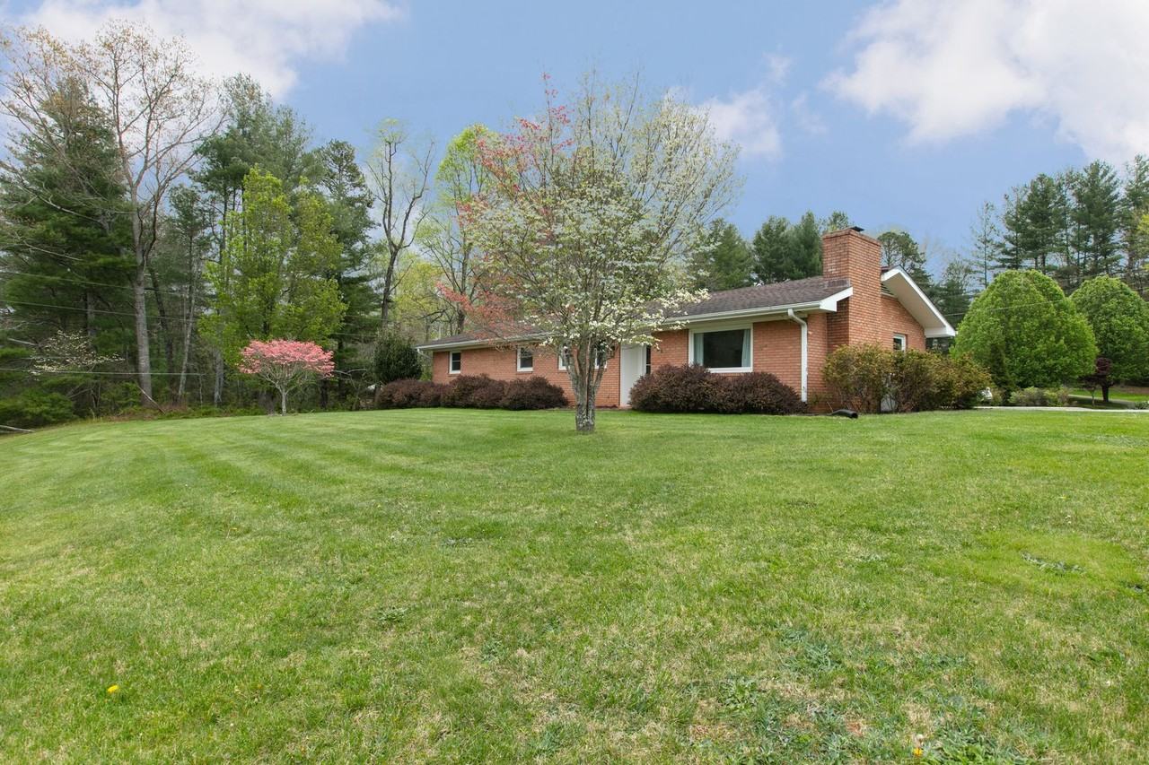 106 Caubleville Dr - Photo 3 of 36