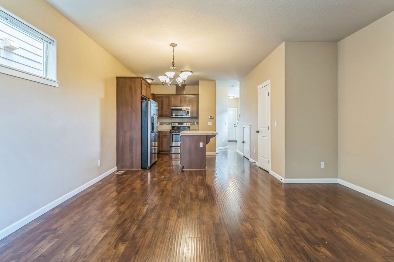 2690 Kingwood St - Photo 3 of 13