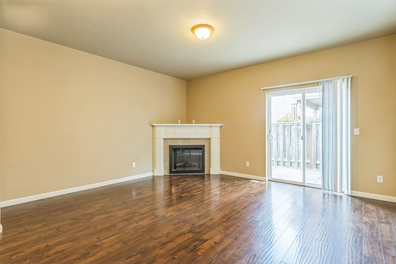 2690 Kingwood St - Photo 5 of 13