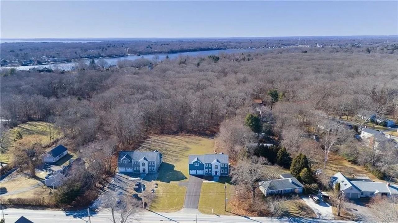 162 Sowams Rd - Photo 3 of 24