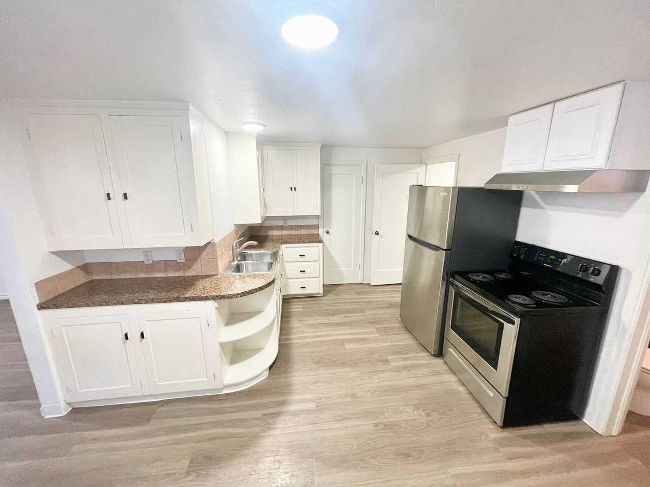 815 N 13th St - Photo 4 of 11