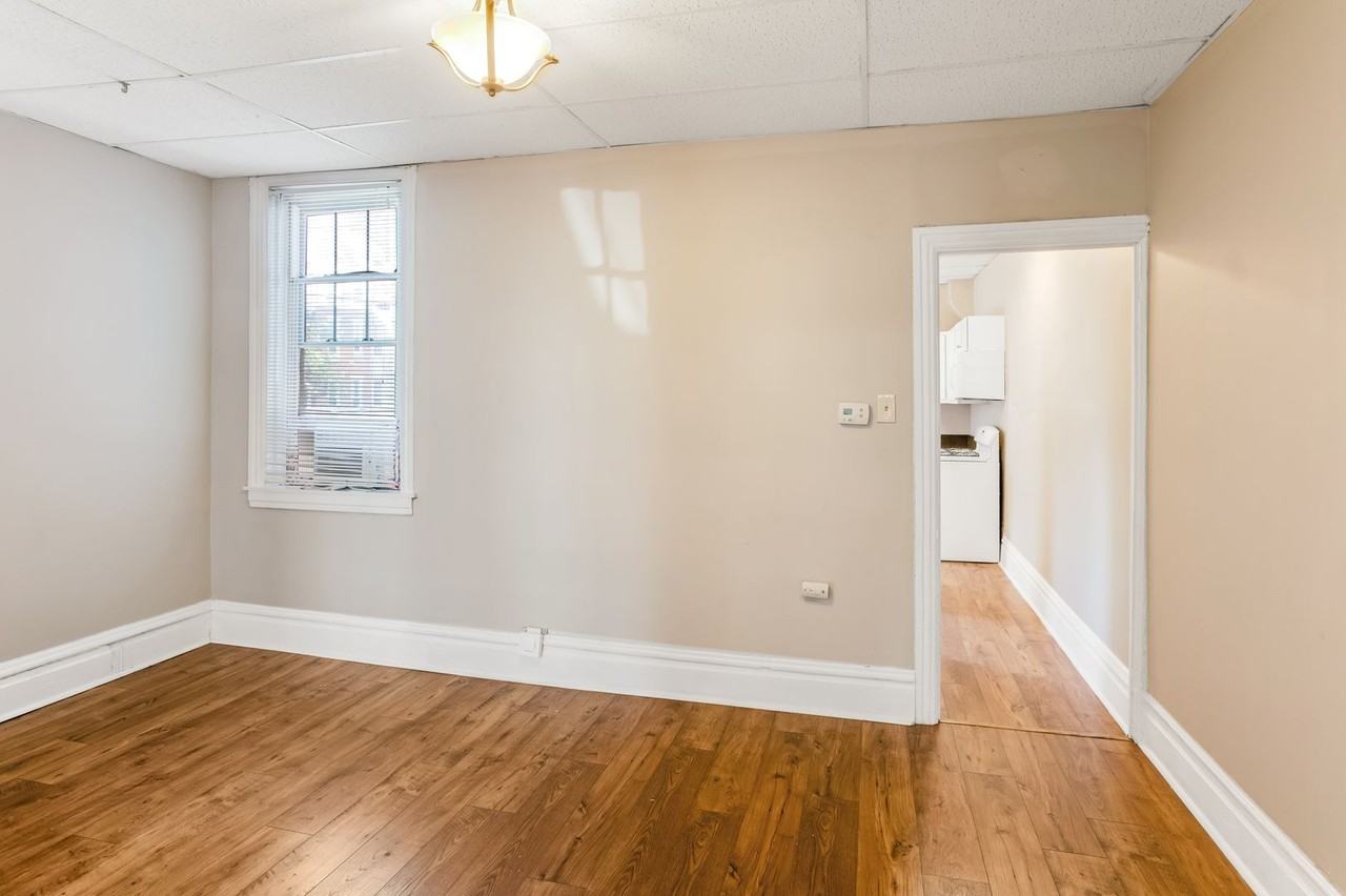 1816 Green St - Photo 6 of 19