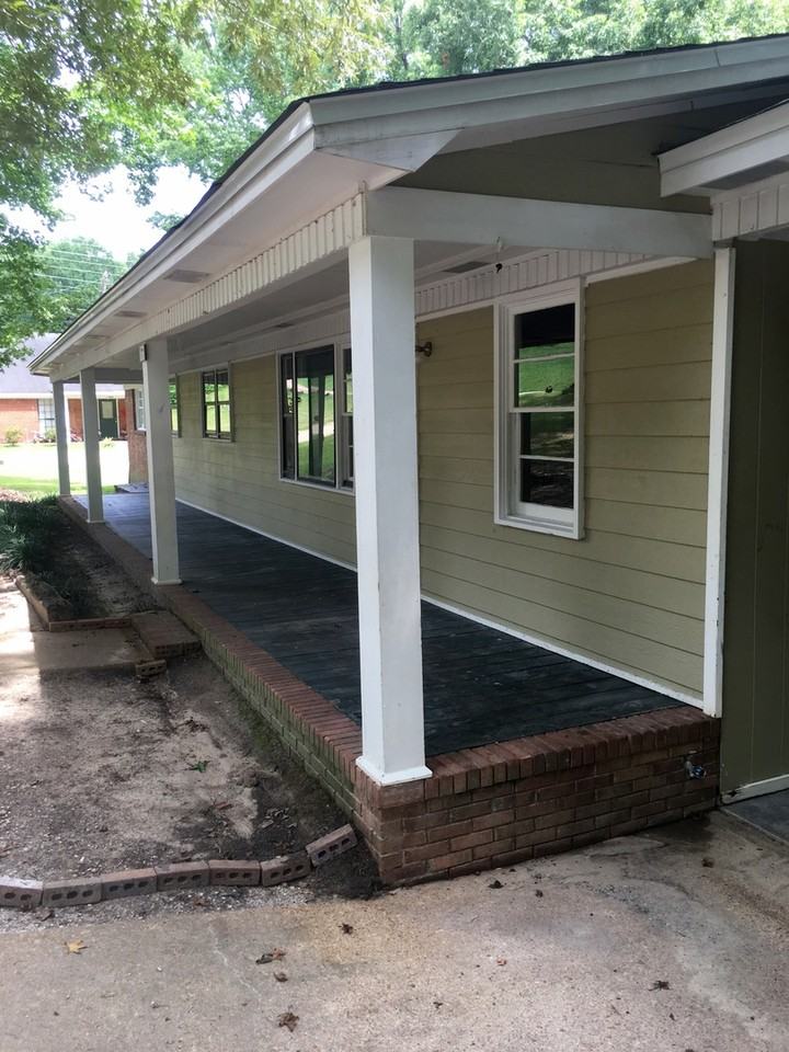 1537 Alderson Loop - Photo 3 of 22