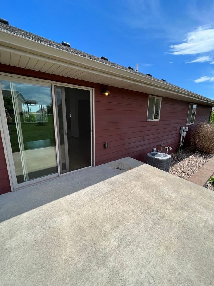 6505 Sahalee Ct - Photo 3 of 30