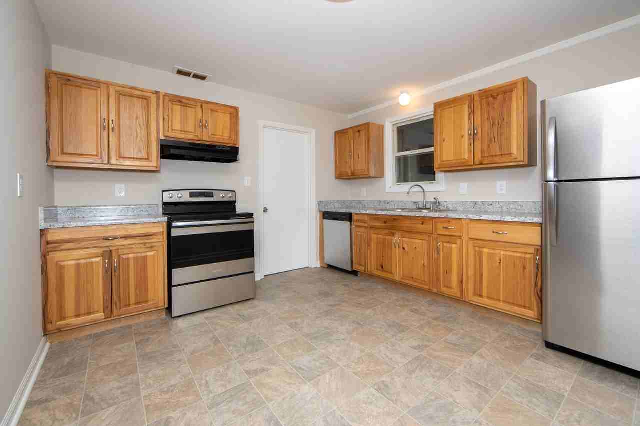 10524 Cutbank Church Rd - Photo 3 of 15