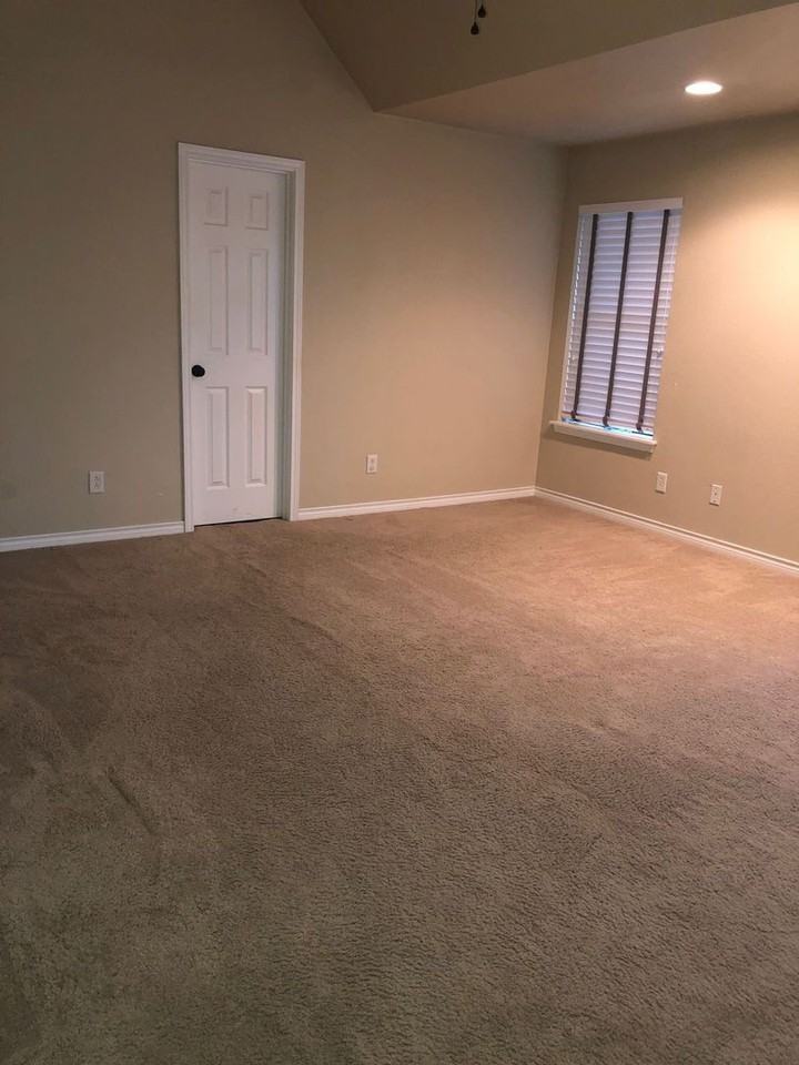 1341 Princeton St - Photo 6 of 11