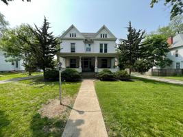featured image of 1105 E Jefferson St