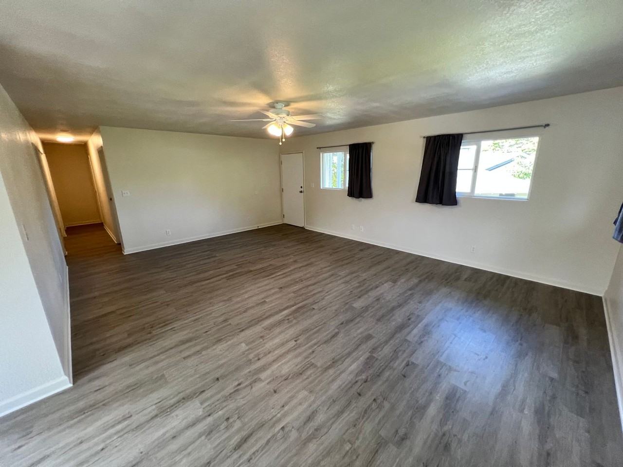 2419 Oahu Ave - Photo 2 of 10