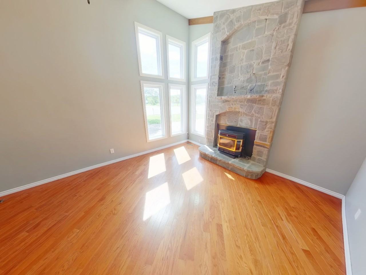 108 Aaron Dr - Photo 4 of 22