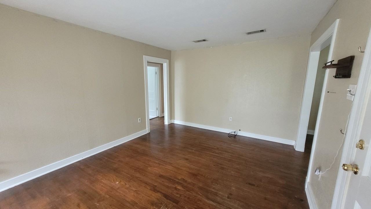 4776 Arrowhead St - Photo 6 of 11