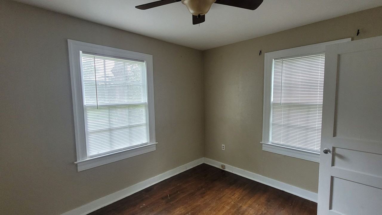 4776 Arrowhead St - Photo 7 of 11