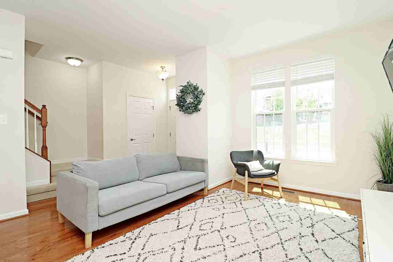 1874 Verona Dr - Photo 3 of 26