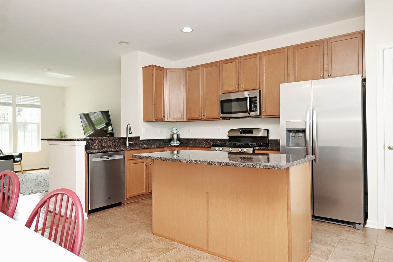 1874 Verona Dr - Photo 6 of 26