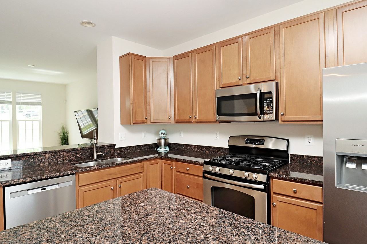 1874 Verona Dr - Photo 7 of 26