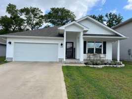 featured image of 5253 Peach Dr