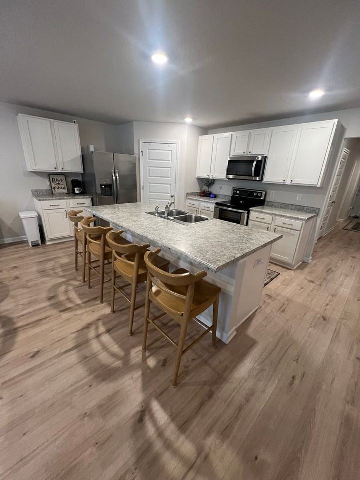 5253 Peach Dr - Photo 4 of 30